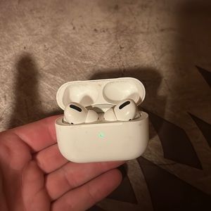 Apple AirPod Pros
